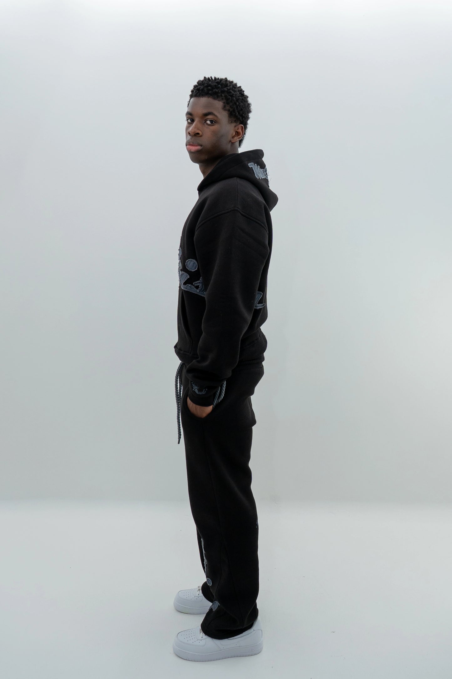 Open Leg Jogger Black- Jogginghose